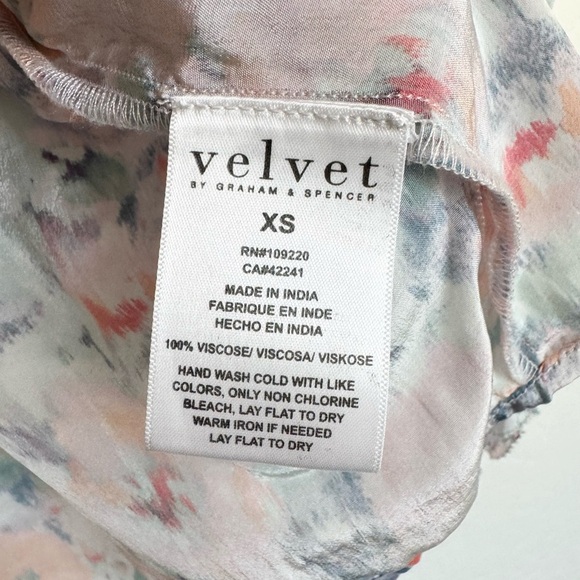 VELVET by Graham & Spencer Anthropologie Jessa Watercolor Top Size XS - Picture 6 of 6